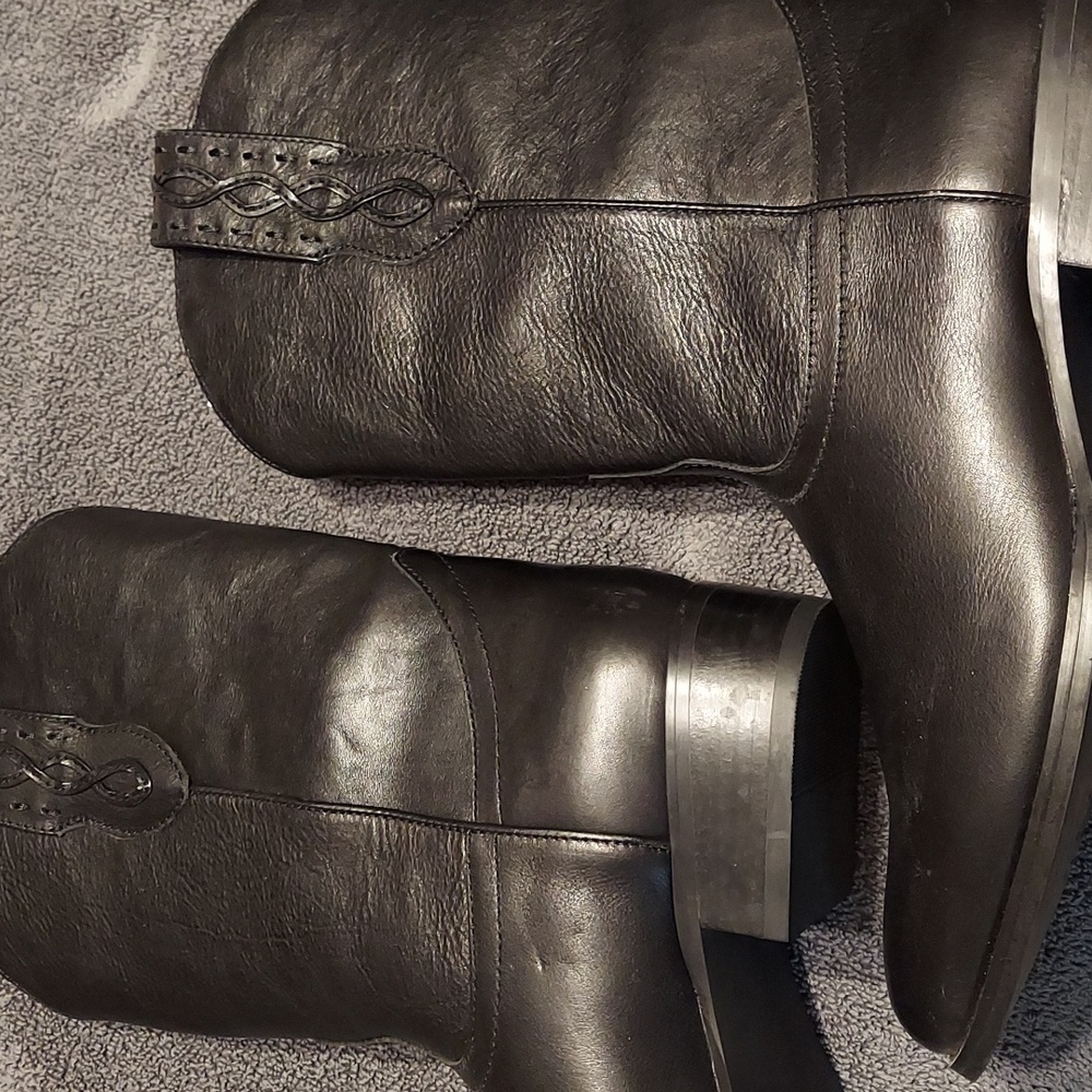 Dingo men's boots.